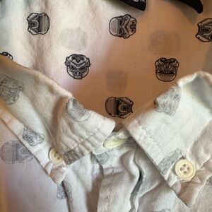 Star Wars button down shirt. Size xl. Good condition and clean.